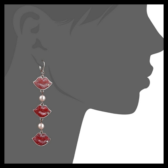 Betsey Johnson Mismatched Glitter Lips Earrings - Picture 10 of 10